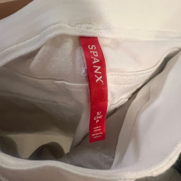 SPANX® Stretch Twill  cropped pull on pants - Picture 8 of 9